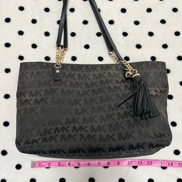 Michael Kors Jet Set Tassel Chain Tote - Picture 10 of 14